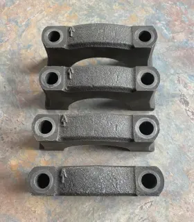 3956688 Chevrolet 1968-86 307 327 350 Large Journal Main Bearing Caps 1-4