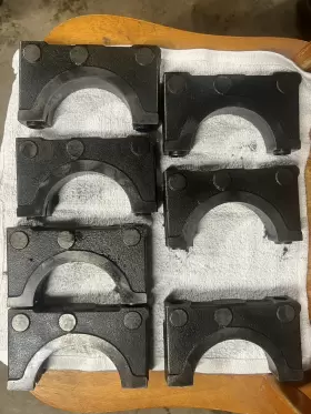 3900967 Cummins 2001 24 Valve Crankshaft Main Bearing Caps And Bolts #2