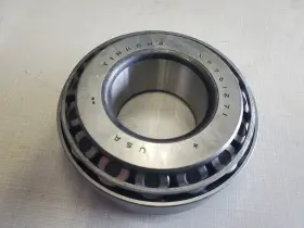 7c34-4625-aa Ford Tapered Roller Bearing Race Set